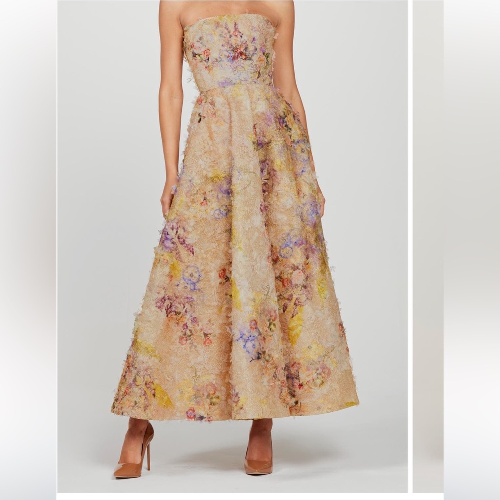 Like New! Helsi Celine Appliquè Strapless Cocktail dress